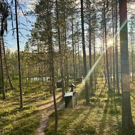 Chalet Pine Ridge - Nature's Own Secret Hideaway *